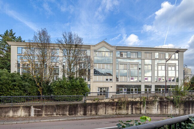 Plus de détails pour 7 Rue Jean Mermoz, Versailles - Bureau à louer