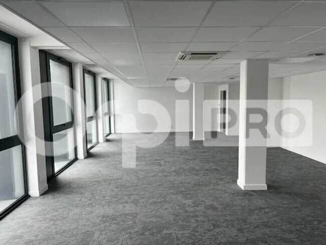 Plus de détails pour Bureau à vendre