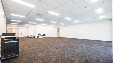 14935 Limonite Ave, Eastvale, CA à louer Photo intérieure– Image 2 sur 14