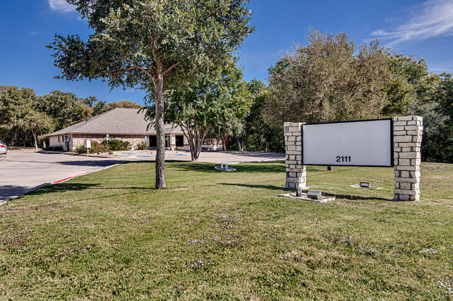 2107 Fort Worth Hwy, Weatherford, TX à louer - Photo de l’immeuble – Image 2 sur 18