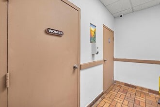 5991 Atlantic Ave, Long Beach, CA à louer Photo intérieure– Image 2 sur 3