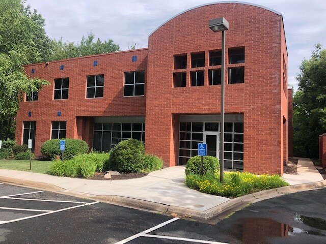 6200 Baker Rd, Eden Prairie, MN à louer Photo principale– Image 1 sur 5