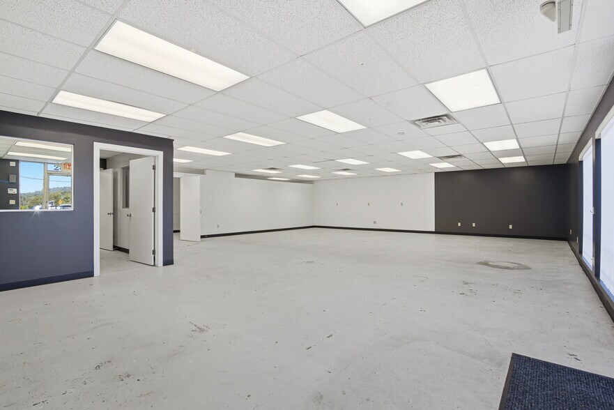 2422-2424 W 41st St, Tulsa, OK à louer - Photo de l’immeuble – Image 3 sur 13