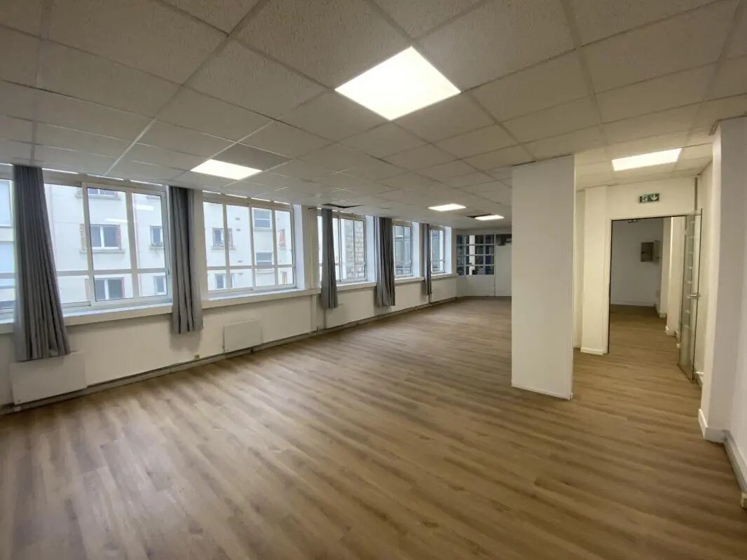 Bureau dans Paris à louer Photo de l’immeuble– Image 1 sur 7