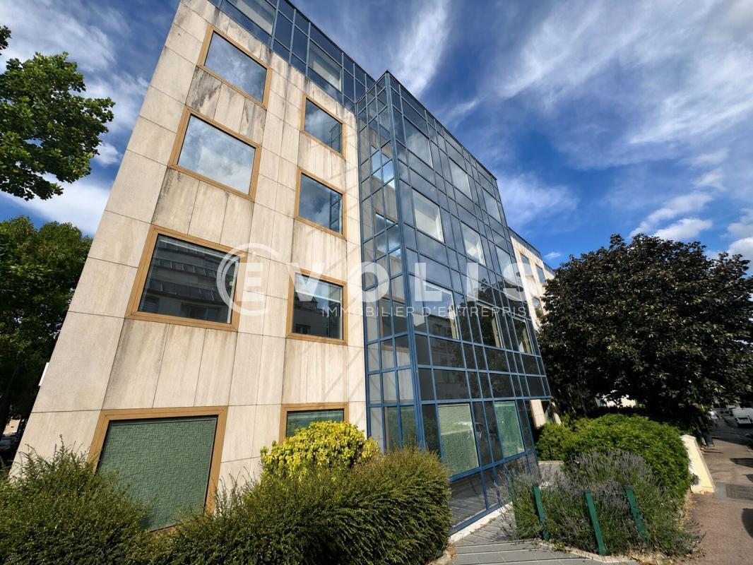 6-10 Rue Chevreul, Suresnes à vendre Photo de l’immeuble– Image 1 sur 45
