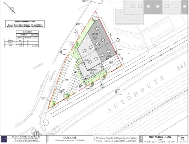 Local d’activités dans La Verpillière à louer - Photo de l’immeuble – Image 2 sur 8