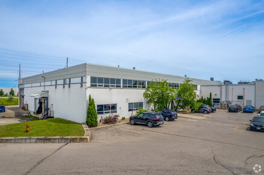7700 Keele St, Concord, ON à louer - Photo de l’immeuble – Image 3 sur 5