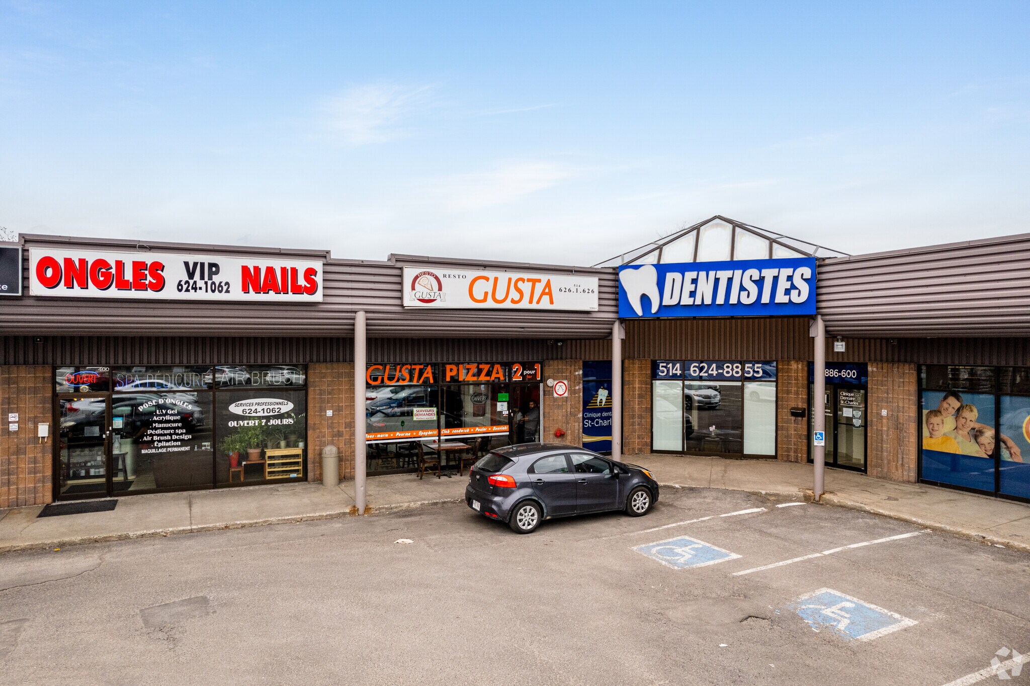 4886 Boul Saint-Charles, Montréal, QC à louer Photo principale– Image 1 sur 5