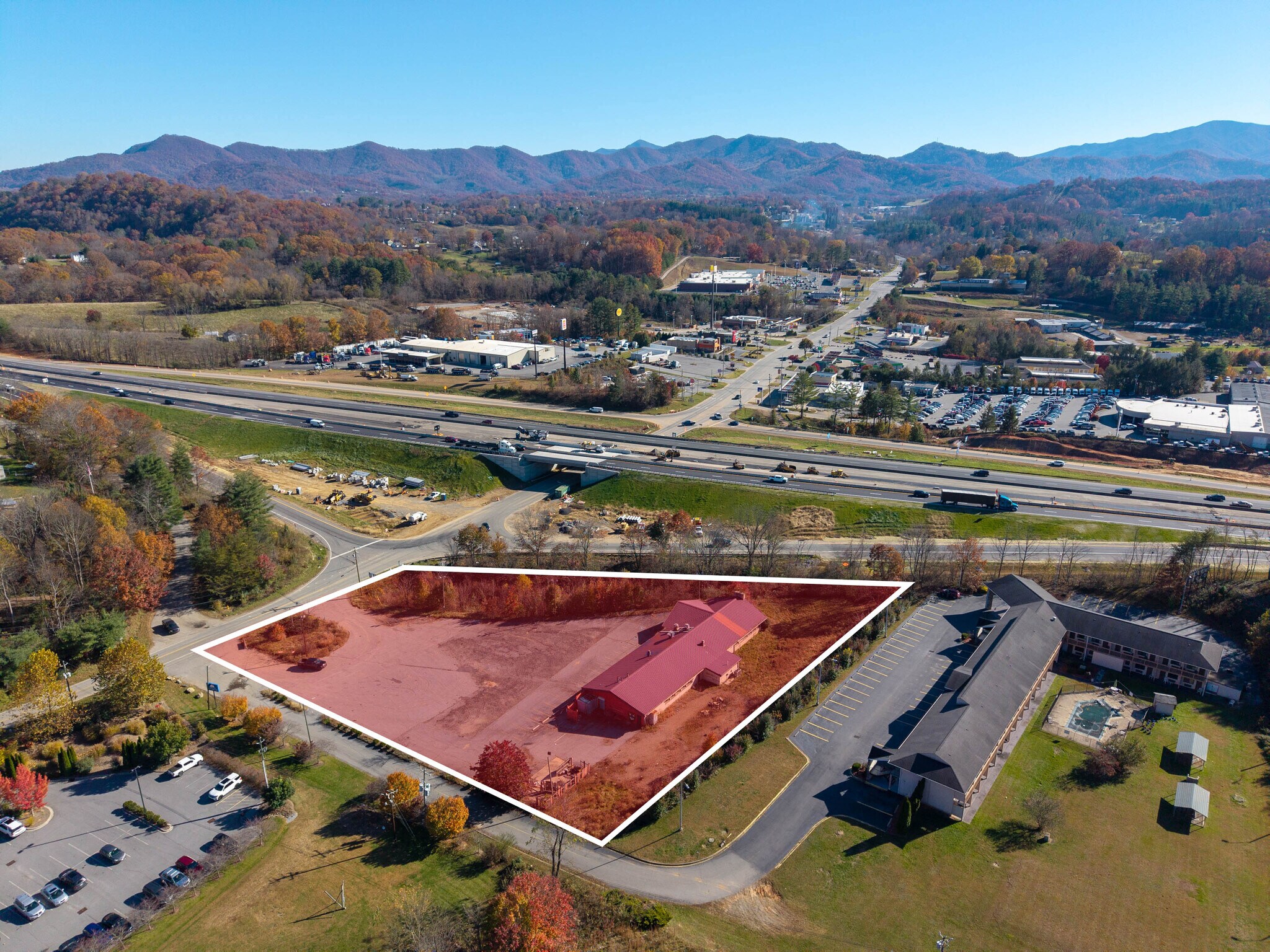 1941 Champion Dr, Canton, NC à louer Photo intérieure– Image 1 sur 21