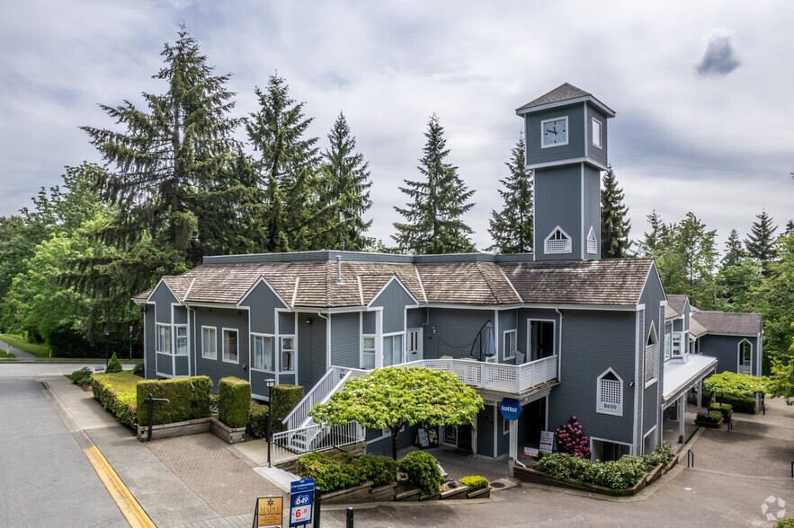 8650 Cinnamon Dr, Burnaby, BC à vendre - Photo principale – Image 1 sur 7