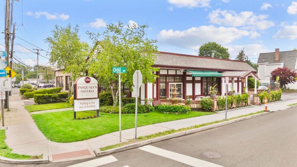 186 Main St, Norwalk, CT à vendre - Photo principale – Image 1 sur 16