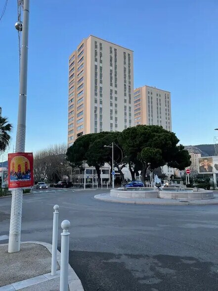 Bureau dans Toulon à louer - Photo de l’immeuble – Image 1 sur 23