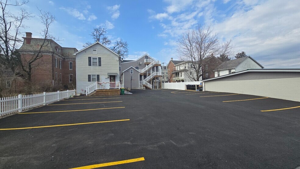 121 S Main St, Alburtis, PA à vendre - Photo de l’immeuble – Image 3 sur 11