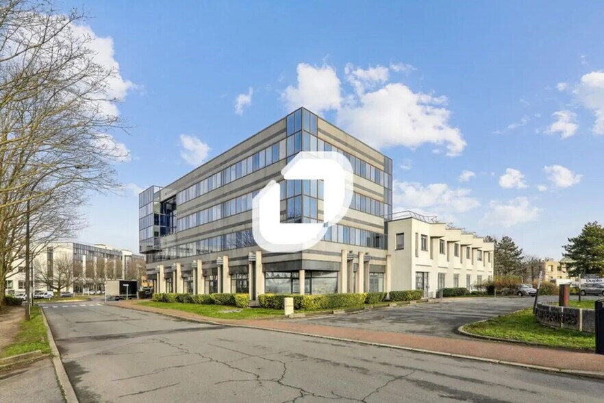 Bureau dans Créteil à vendre - Photo de l’immeuble – Image 1 sur 6