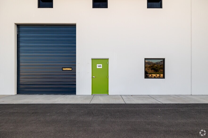 5718 W 3500 South, West Valley, UT à louer - Photo de l’immeuble – Image 3 sur 20