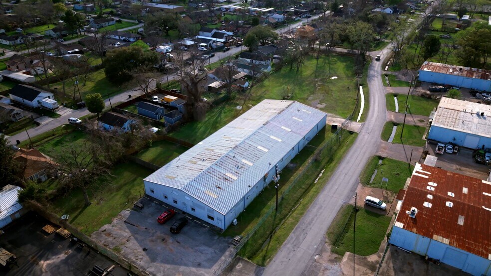 910 Brenda St, Houston, TX à vendre - Vidéo sur l’annonce professionnelle – Image 2 sur 97