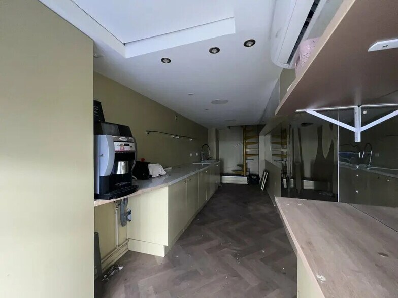 Local commercial dans Nice à louer - Photo intérieure – Image 2 sur 3