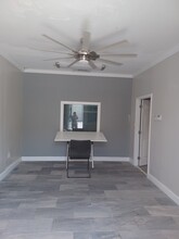 1118 25th St, West Palm Beach, FL à louer Photo de l’immeuble– Image 2 sur 7
