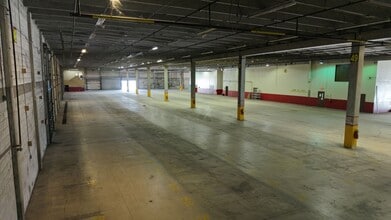 9970 NW 89th Ct, Medley, FL à louer Photo intérieure– Image 2 sur 28