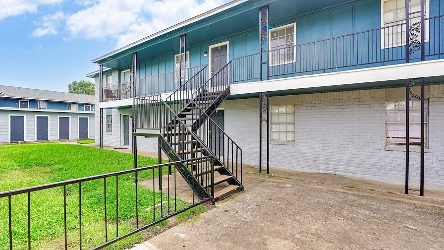427 Hollyvale Dr, Houston, TX à vendre Photo principale– Image 1 sur 3