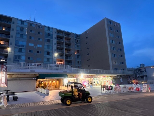 1900 Boardwalk, North Wildwood, NJ à louer - Photo de l’immeuble – Image 3 sur 3