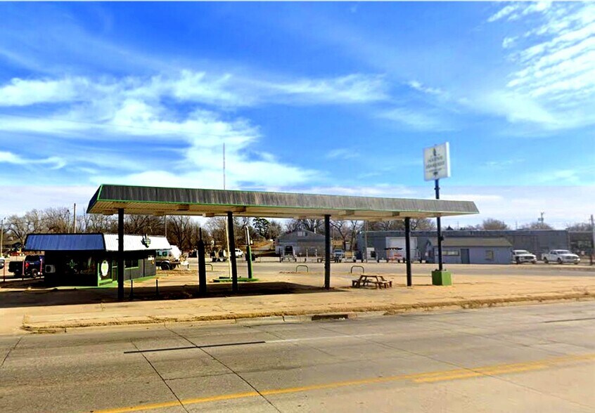 1501 S 4th St, Chickasha, OK à vendre - Photo de l’immeuble – Image 2 sur 2