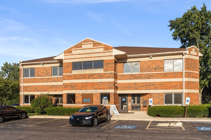 1N131 County Farm Rd, Winfield, IL à vendre - Photo de l’immeuble – Image 2 sur 36