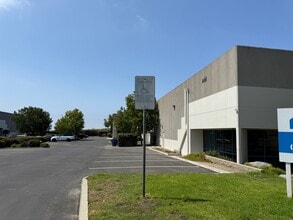 4450 Dupont Ct, Ventura, CA à louer Photo intérieure– Image 2 sur 4
