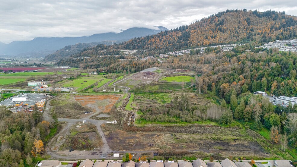 5914 Matheson rd, Chilliwack, BC à louer - Aérien – Image 2 sur 13
