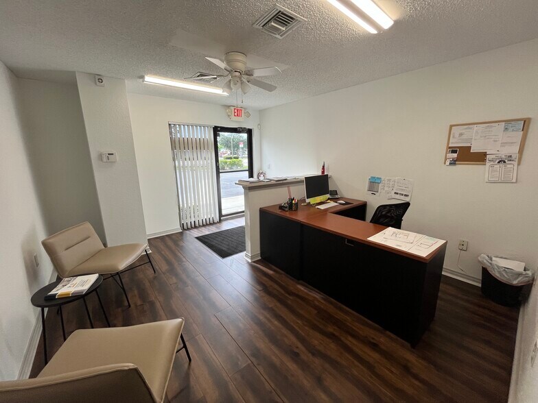 12155 Metro Pky, Fort Myers, FL à louer - Photo de l’immeuble – Image 3 sur 22