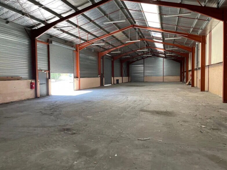 Industriel/Logistique dans Flassans-sur-Issole à louer - Photo intérieure – Image 2 sur 4