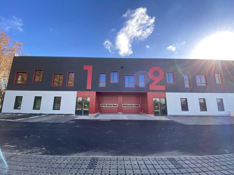 Local d’activités dans Gonesse à louer - Photo de l’immeuble – Image 1 sur 4