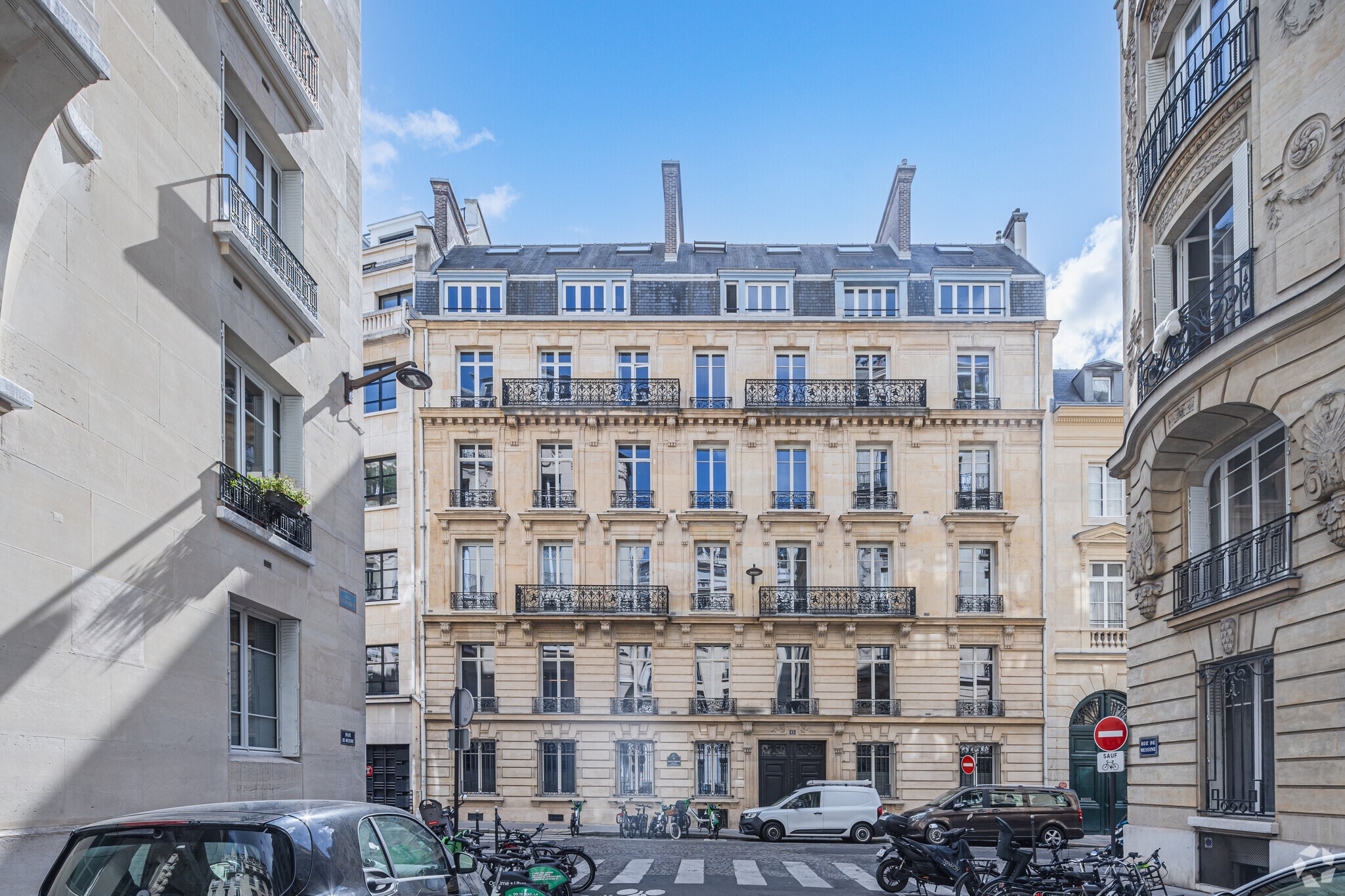 13 Rue Du Docteur Lancereaux, Paris à vendre Photo principale– Image 1 sur 4