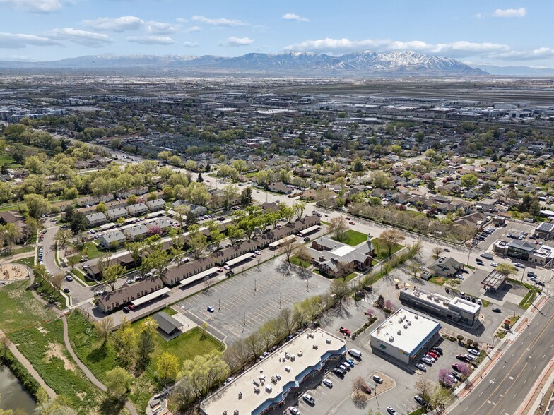 660 N Redwood Rd, Salt Lake City, UT à vendre - Photo de l’immeuble – Image 3 sur 5