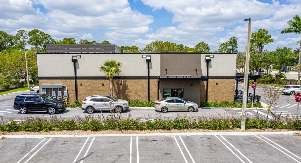 11710 Okeechobee Blvd, Royal Palm Beach, FL à vendre - Photo de l’immeuble – Image 3 sur 6