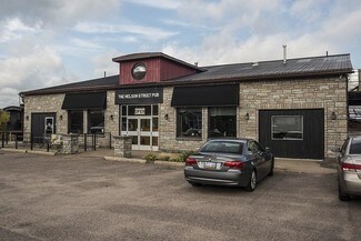 Plus de détails pour 207 Nelson St, Pembroke, ON - Local commercial à louer
