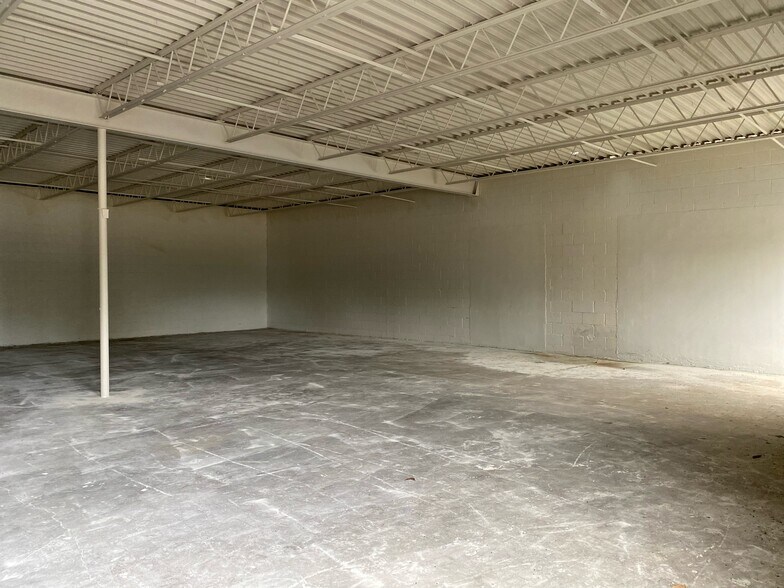 501-507 E Rock Island Rd, Grand Prairie, TX à louer - Photo intérieure – Image 3 sur 9