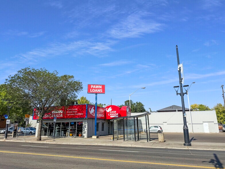 8730 118th Ave NW, Edmonton, AB à vendre - Photo de l’immeuble – Image 2 sur 3