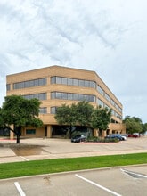 1760 S Stemmons Fwy, Lewisville, TX à louer Photo de l’immeuble– Image 1 sur 12