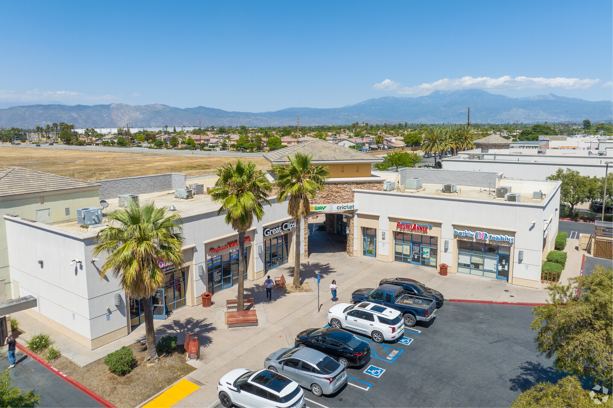 3503-3527 W Stetson Ave, Hemet, CA à louer Photo principale– Image 1 sur 10