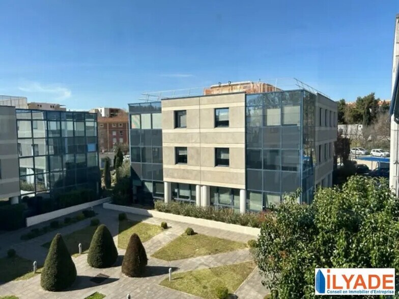 1 Rue Mahatma Gandhi, Aix-en-Provence à louer - Photo de l’immeuble – Image 1 sur 14
