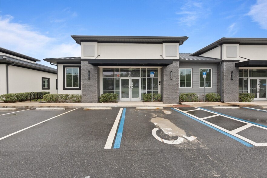 2623 S US Highway 27, Clermont, FL à louer - Photo de l’immeuble – Image 3 sur 10
