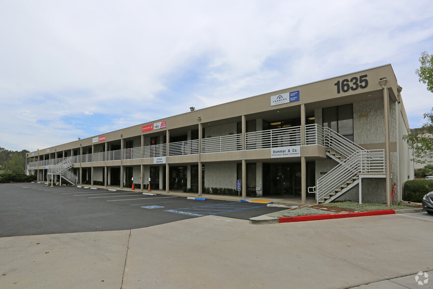 1635 S Rancho Santa Fe Rd, San Marcos, CA à louer - Photo de l’immeuble – Image 2 sur 3