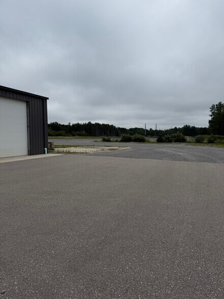 3389 W US Highway 10, Ludington, MI à louer - Photo de l’immeuble – Image 2 sur 7