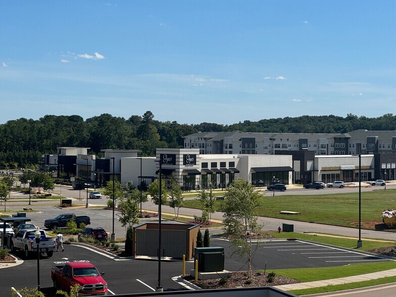 125 Stadium Way, Madison, AL à louer - Photo de l’immeuble – Image 3 sur 5