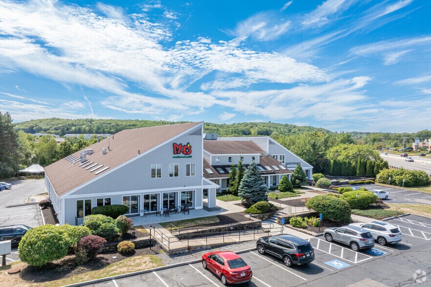 76 Otis St, Westborough, MA à louer - Photo de l’immeuble – Image 3 sur 5