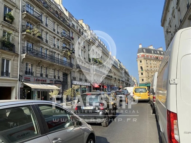 Local commercial dans Paris à louer - Photo de l’immeuble – Image 1 sur 2