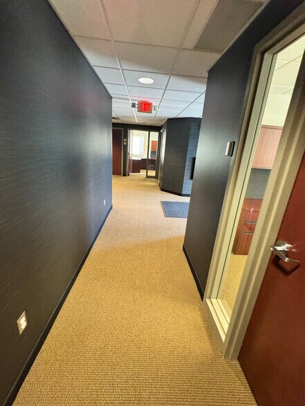 650 Dodge Ave NW, Elk River, MN à louer - Photo de l’immeuble – Image 3 sur 10