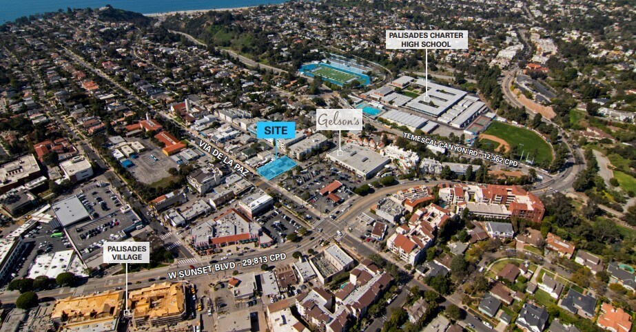 881 Via de la Paz, Pacific Palisades, CA à louer - Aérien – Image 3 sur 3