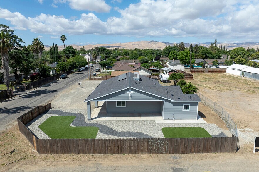 720 N 2nd St, Patterson, CA à vendre - Photo de l’immeuble – Image 2 sur 64